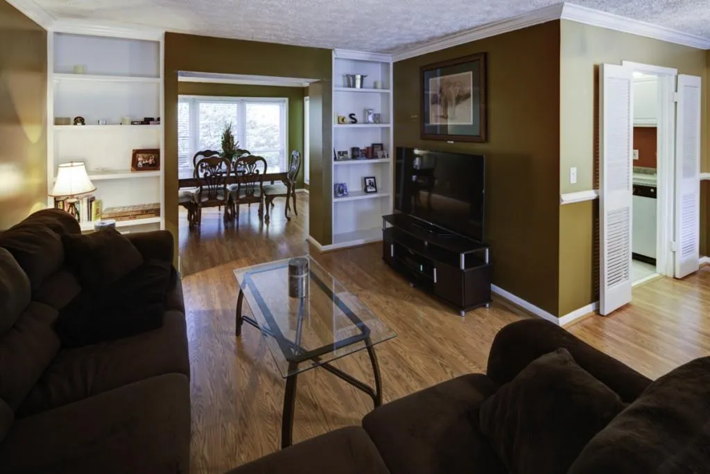 5135 Roswell Road Unit 1, Sandy Springs, Georgia 30342, 2 Bedrooms Bedrooms, ,2 BathroomsBathrooms,Residential,Sold,5135 Roswell Road Unit 1,5904775