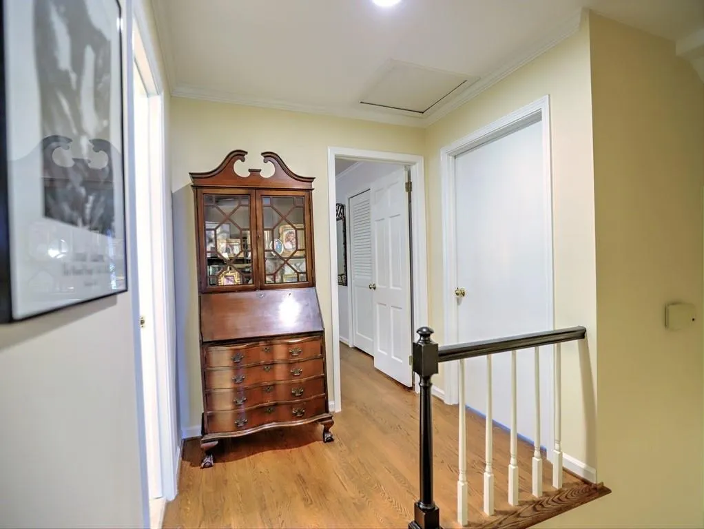 7290 Duncourtney Drive, Sandy Springs, Georgia 30328, 3 Bedrooms Bedrooms, ,2 BathroomsBathrooms,Residential,Sold,7290 Duncourtney Drive,6592005
