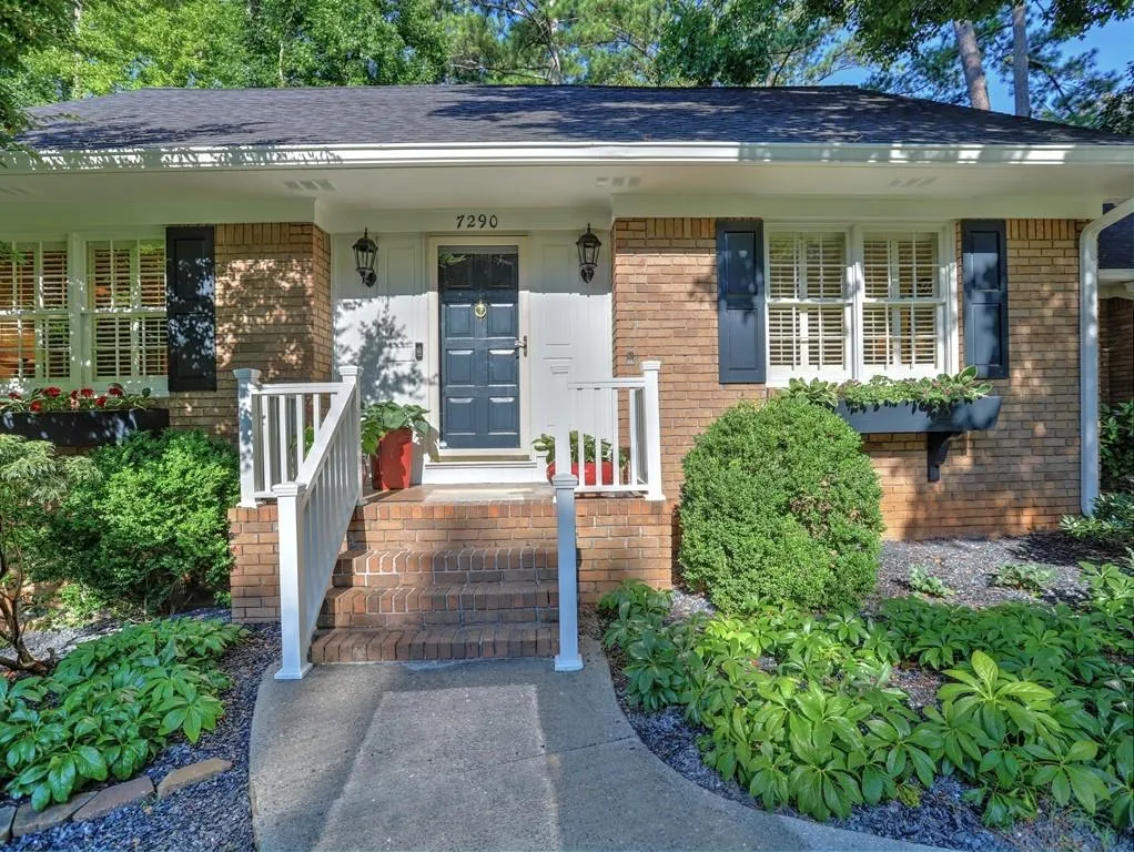 7290 Duncourtney Drive, Sandy Springs, Georgia 30328, 3 Bedrooms Bedrooms, ,2 BathroomsBathrooms,Residential,Sold,7290 Duncourtney Drive,6592005