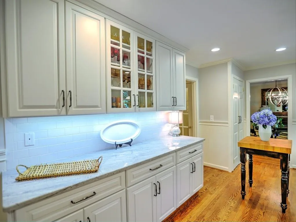7290 Duncourtney Drive, Sandy Springs, Georgia 30328, 3 Bedrooms Bedrooms, ,2 BathroomsBathrooms,Residential,Sold,7290 Duncourtney Drive,6592005