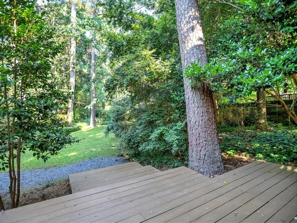 7290 Duncourtney Drive, Sandy Springs, Georgia 30328, 3 Bedrooms Bedrooms, ,2 BathroomsBathrooms,Residential,Sold,7290 Duncourtney Drive,6592005