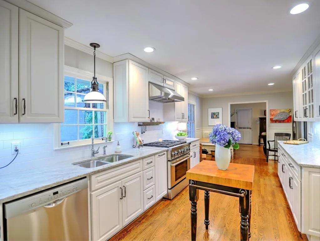 7290 Duncourtney Drive, Sandy Springs, Georgia 30328, 3 Bedrooms Bedrooms, ,2 BathroomsBathrooms,Residential,Sold,7290 Duncourtney Drive,6592005