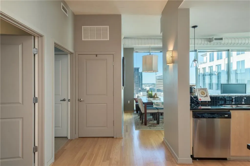 943 Peachtree Street Ne Unit 1219, Atlanta, Georgia 30309, 1 Bedroom Bedrooms, ,1 BathroomBathrooms,Residential,Sold,943 Peachtree Street Ne Unit 1219,5971781