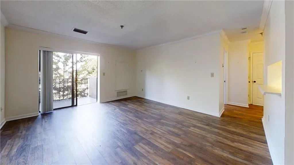 300 Johnson Ferry Road Ne Unit A512, Sandy Springs, Georgia 30328, 1 Bedroom Bedrooms, ,1 BathroomBathrooms,Residential,Sold,300 Johnson Ferry Road Ne Unit A512,7108852