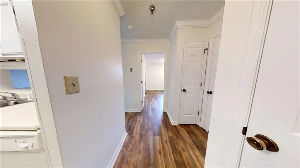 300 Johnson Ferry Road Ne Unit A512, Sandy Springs, Georgia 30328, 1 Bedroom Bedrooms, ,1 BathroomBathrooms,Residential,Sold,300 Johnson Ferry Road Ne Unit A512,7108852