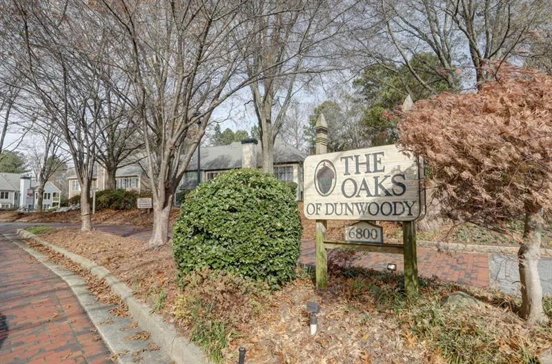 409 Abingdon Way, Sandy Springs, Georgia 30328, 2 Bedrooms Bedrooms, ,2 BathroomsBathrooms,Residential,Sold,409 Abingdon Way,6653846