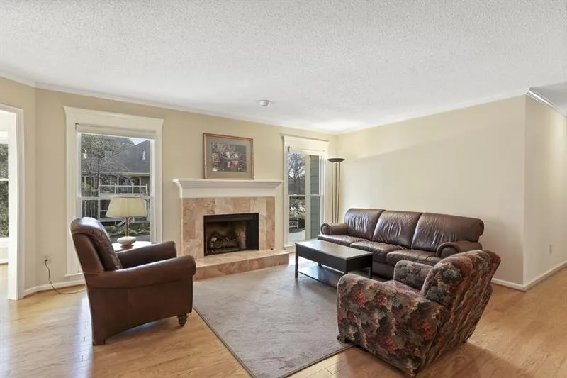 409 Abingdon Way, Sandy Springs, Georgia 30328, 2 Bedrooms Bedrooms, ,2 BathroomsBathrooms,Residential,Sold,409 Abingdon Way,6653846