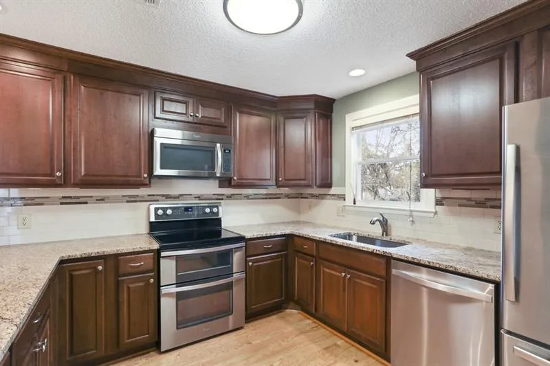 409 Abingdon Way, Sandy Springs, Georgia 30328, 2 Bedrooms Bedrooms, ,2 BathroomsBathrooms,Residential,Sold,409 Abingdon Way,6653846