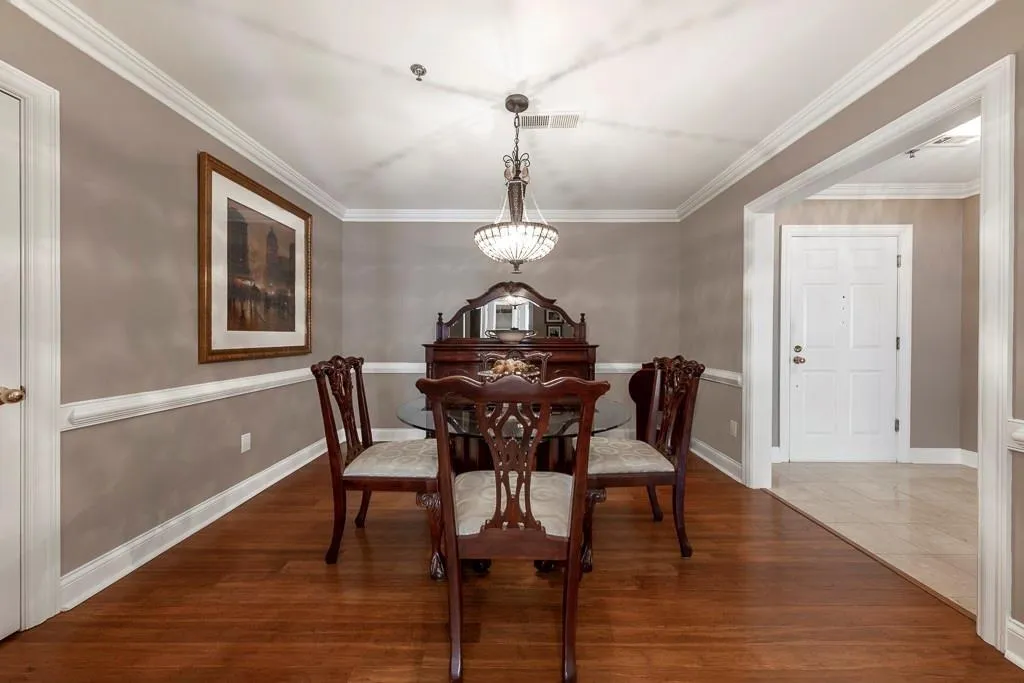 211 Colonial Homes Drive Nw Unit 2508, Atlanta, Georgia 30309, 2 Bedrooms Bedrooms, ,2 BathroomsBathrooms,Residential,For Sale,211 Colonial Homes Drive Nw Unit 2508,7566839