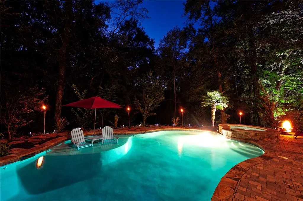 7750 Janann Way, Sandy Springs, Georgia 30350, 6 Bedrooms Bedrooms, ,4 BathroomsBathrooms,Residential,Sold,7750 Janann Way,6673279
