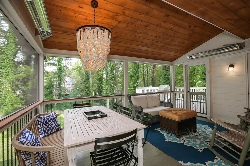 815 Overhill Court, Sandy Springs, Georgia 30328, 5 Bedrooms Bedrooms, ,3 BathroomsBathrooms,Residential,Sold,815 Overhill Court,6083601