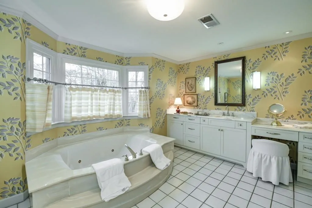 140 Bayvale Court, Sandy Springs, Georgia 30328, 5 Bedrooms Bedrooms, ,5 BathroomsBathrooms,Residential,Sold,140 Bayvale Court,5966056