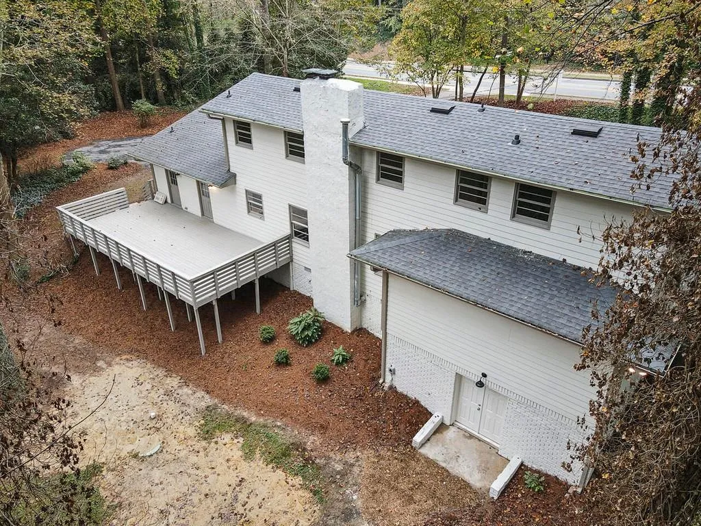 1105 Spalding Drive, Sandy Springs, Georgia 30350, 4 Bedrooms Bedrooms, ,3 BathroomsBathrooms,Residential,Sold,1105 Spalding Drive,6802071
