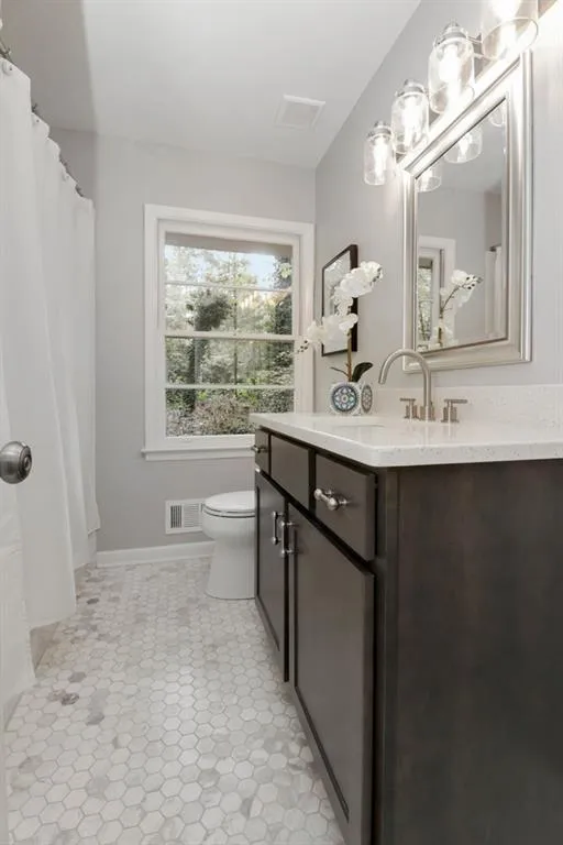1105 Spalding Drive, Sandy Springs, Georgia 30350, 4 Bedrooms Bedrooms, ,3 BathroomsBathrooms,Residential,Sold,1105 Spalding Drive,6802071