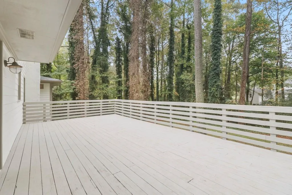 1105 Spalding Drive, Sandy Springs, Georgia 30350, 4 Bedrooms Bedrooms, ,3 BathroomsBathrooms,Residential,Sold,1105 Spalding Drive,6802071