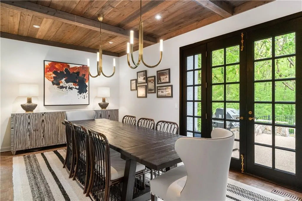 5865 Winterthur Drive Nw, Sandy Springs, Georgia 30328, 4 Bedrooms Bedrooms, ,3 BathroomsBathrooms,Residential,Sold,5865 Winterthur Drive Nw,7369936