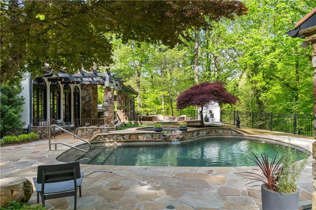 5865 Winterthur Drive Nw, Sandy Springs, Georgia 30328, 4 Bedrooms Bedrooms, ,3 BathroomsBathrooms,Residential,Sold,5865 Winterthur Drive Nw,7369936