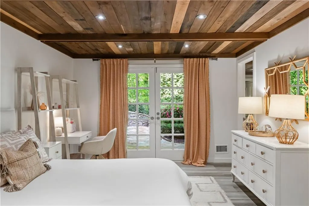 5865 Winterthur Drive Nw, Sandy Springs, Georgia 30328, 4 Bedrooms Bedrooms, ,3 BathroomsBathrooms,Residential,Sold,5865 Winterthur Drive Nw,7369936