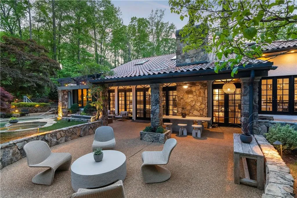 5865 Winterthur Drive Nw, Sandy Springs, Georgia 30328, 4 Bedrooms Bedrooms, ,3 BathroomsBathrooms,Residential,Sold,5865 Winterthur Drive Nw,7369936