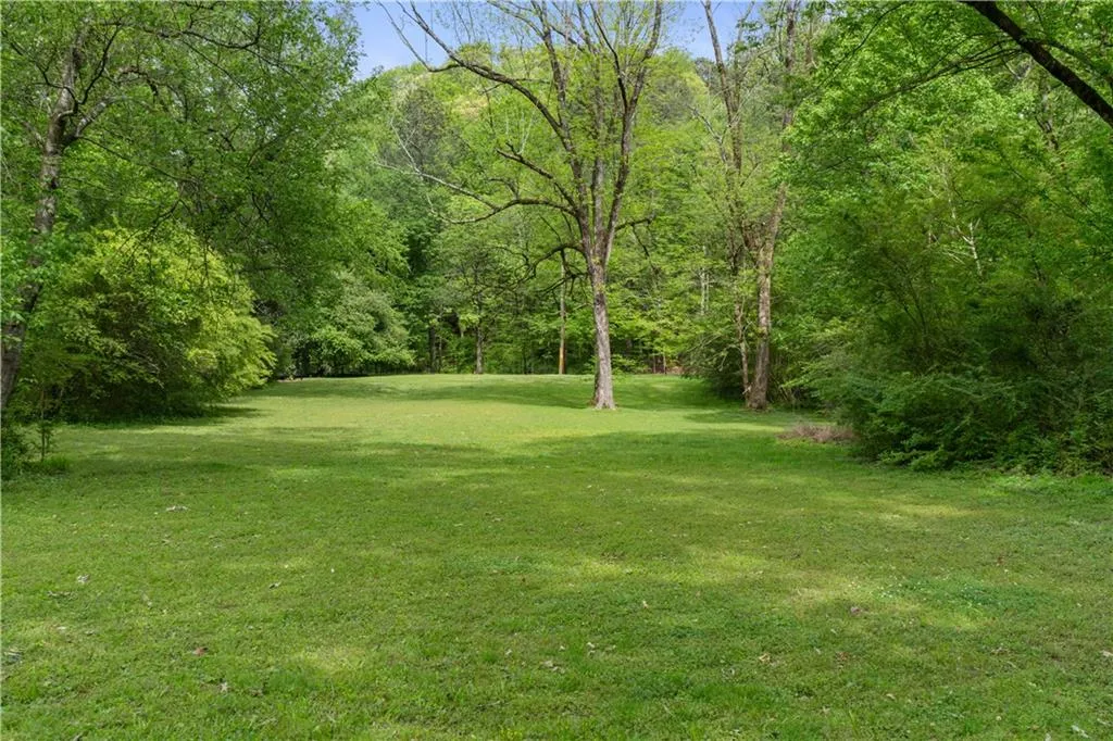 5865 Winterthur Drive Nw, Sandy Springs, Georgia 30328, 4 Bedrooms Bedrooms, ,3 BathroomsBathrooms,Residential,Sold,5865 Winterthur Drive Nw,7369936