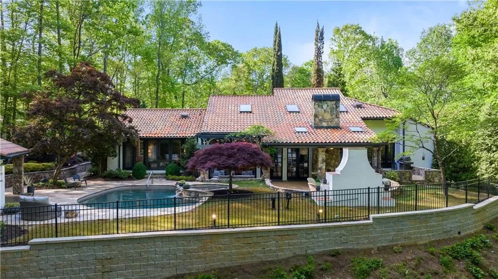 5865 Winterthur Drive Nw, Sandy Springs, Georgia 30328, 4 Bedrooms Bedrooms, ,3 BathroomsBathrooms,Residential,Sold,5865 Winterthur Drive Nw,7369936