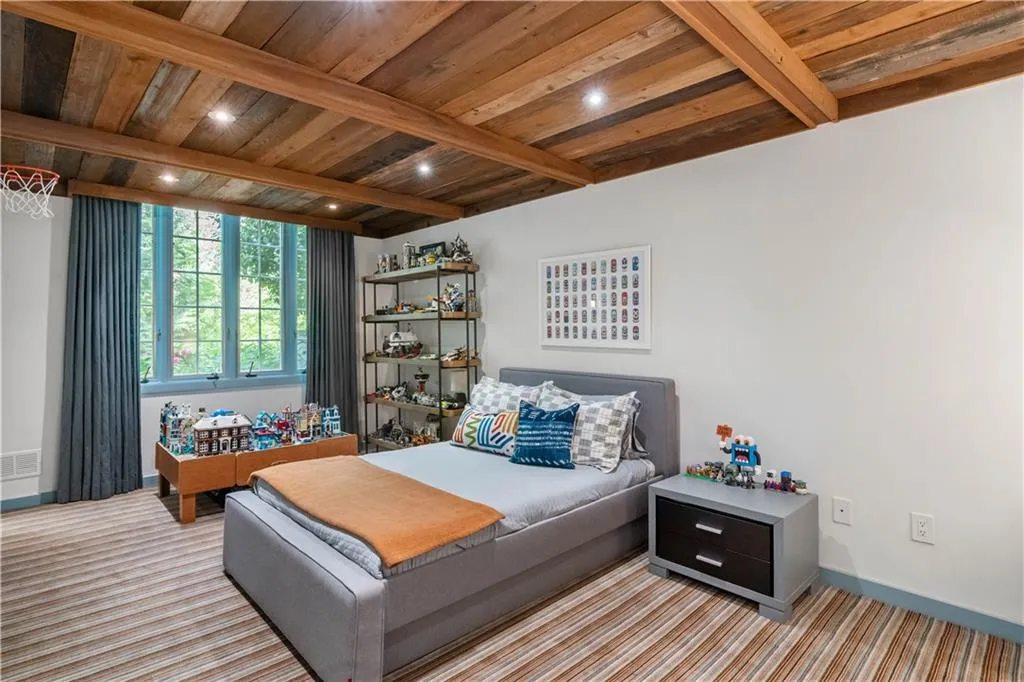 5865 Winterthur Drive Nw, Sandy Springs, Georgia 30328, 4 Bedrooms Bedrooms, ,3 BathroomsBathrooms,Residential,Sold,5865 Winterthur Drive Nw,7369936