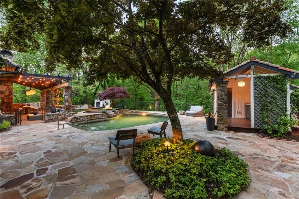 5865 Winterthur Drive Nw, Sandy Springs, Georgia 30328, 4 Bedrooms Bedrooms, ,3 BathroomsBathrooms,Residential,Sold,5865 Winterthur Drive Nw,7369936