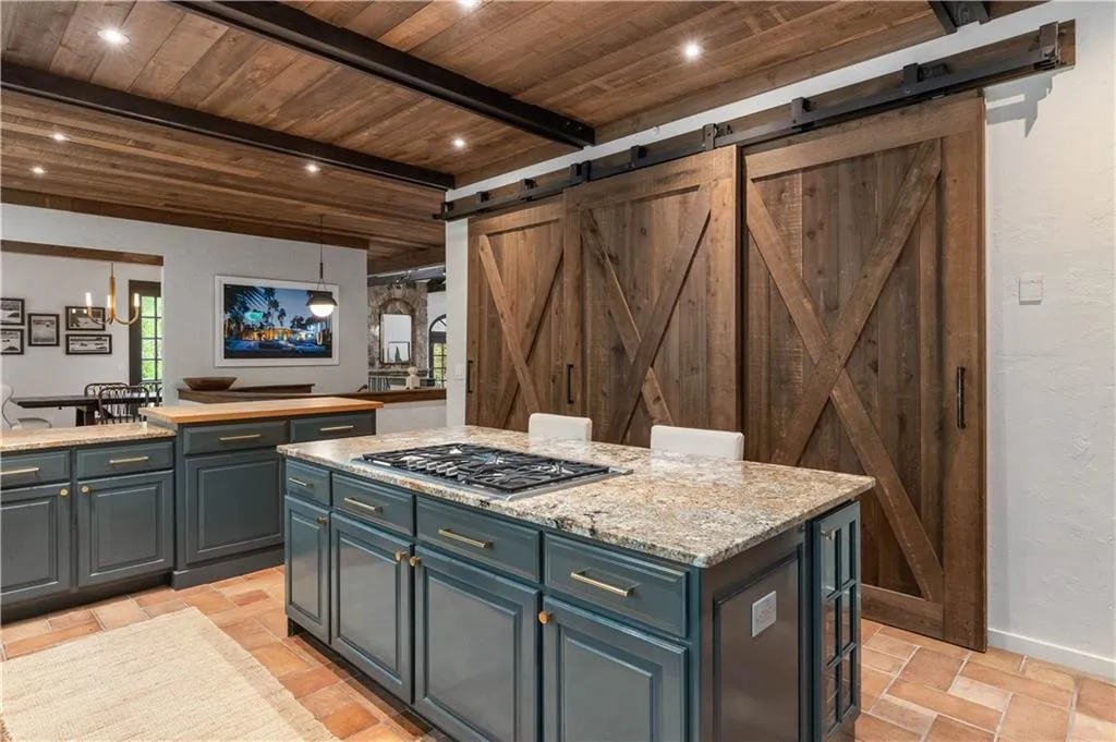 5865 Winterthur Drive Nw, Sandy Springs, Georgia 30328, 4 Bedrooms Bedrooms, ,3 BathroomsBathrooms,Residential,Sold,5865 Winterthur Drive Nw,7369936