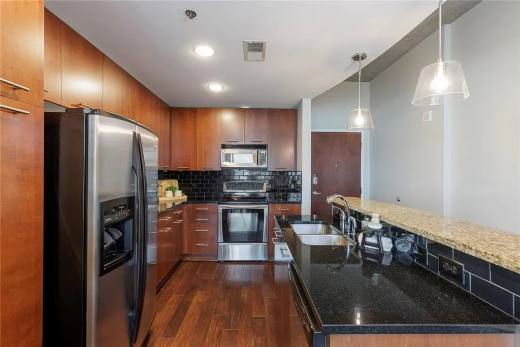3324 Peachtree Road Ne Unit 2611, Atlanta, Georgia 30326, 1 Bedroom Bedrooms, 0 ,1 BathroomBathrooms,Residential,For Sale,3324 Peachtree Road Ne Unit 2611,7739967