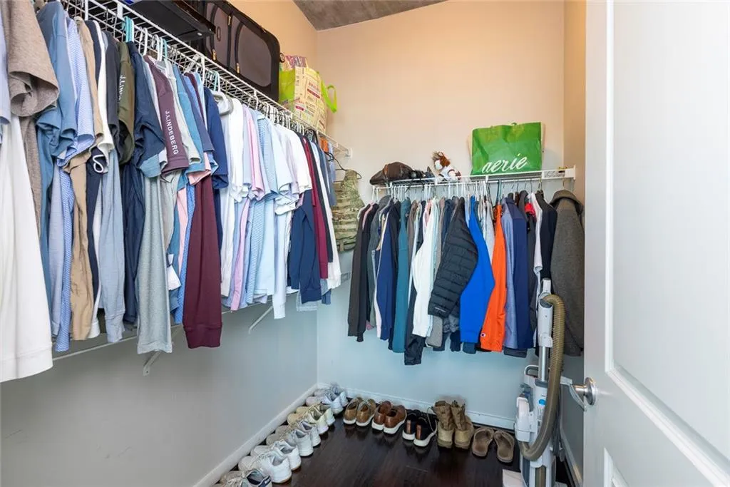 One of the largest walk-in closets among the 1-bedroom floor plans.