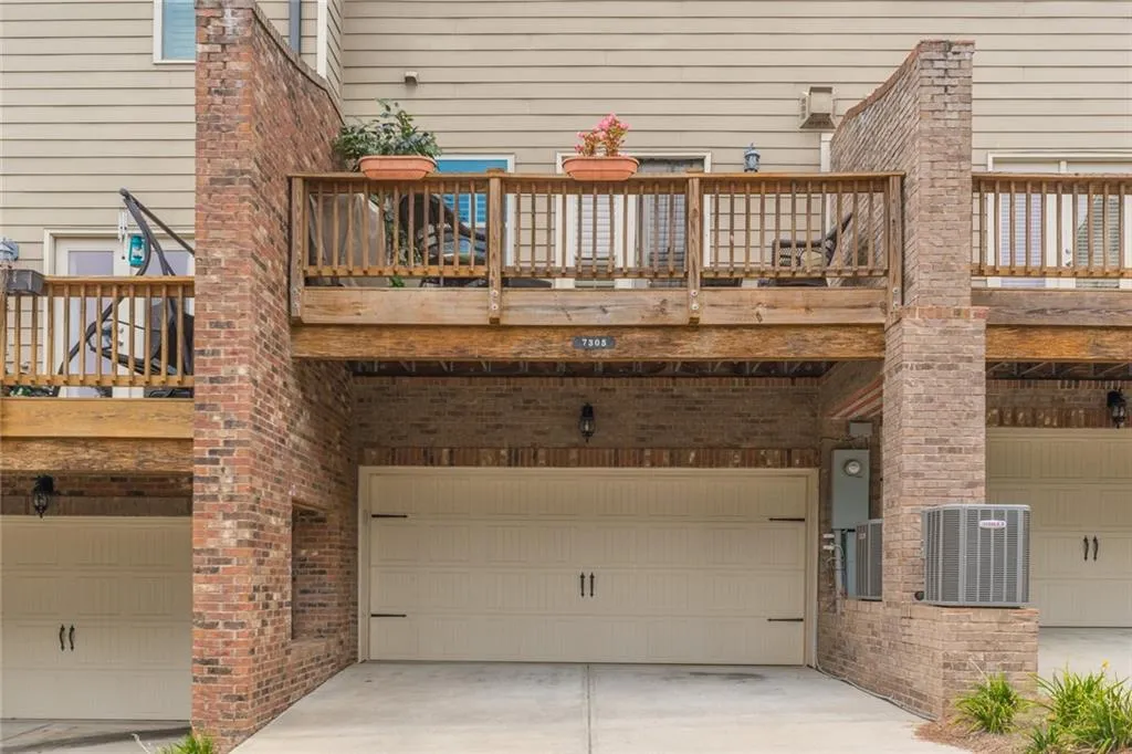 7305 Glisten Avenue, Atlanta, Georgia 30328, 3 Bedrooms Bedrooms, ,3 BathroomsBathrooms,Residential,Sold,7305 Glisten Avenue,6792196