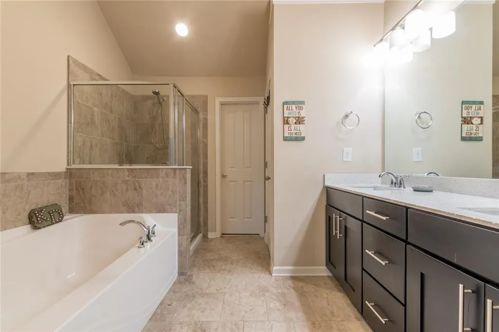 7305 Glisten Avenue, Atlanta, Georgia 30328, 3 Bedrooms Bedrooms, ,3 BathroomsBathrooms,Residential,Sold,7305 Glisten Avenue,6792196