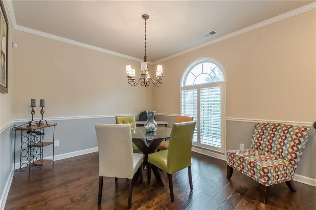 7305 Glisten Avenue, Atlanta, Georgia 30328, 3 Bedrooms Bedrooms, ,3 BathroomsBathrooms,Residential,Sold,7305 Glisten Avenue,6792196