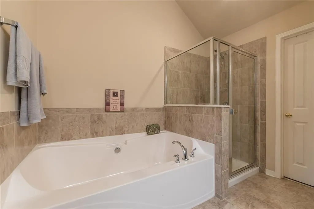 7305 Glisten Avenue, Atlanta, Georgia 30328, 3 Bedrooms Bedrooms, ,3 BathroomsBathrooms,Residential,Sold,7305 Glisten Avenue,6792196