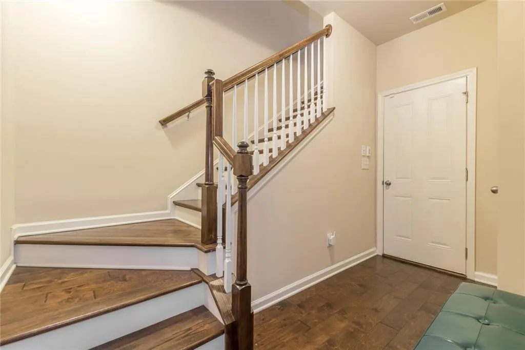 7305 Glisten Avenue, Atlanta, Georgia 30328, 3 Bedrooms Bedrooms, ,3 BathroomsBathrooms,Residential,Sold,7305 Glisten Avenue,6792196