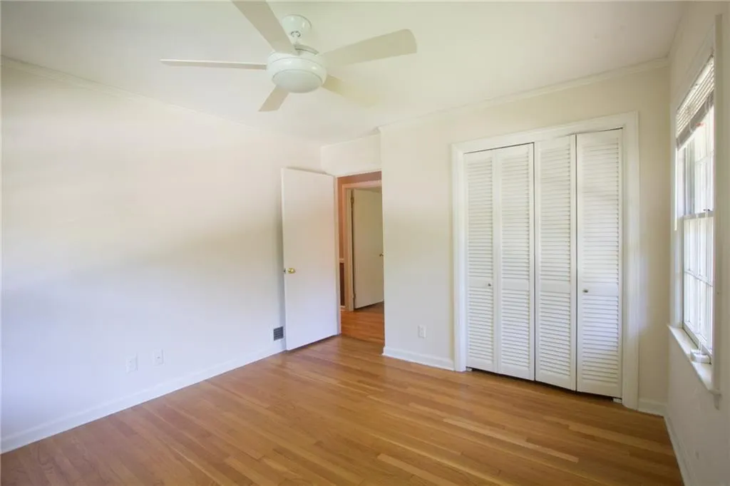 586 Lorell Ter, Atlanta, Georgia 30328, 3 Bedrooms Bedrooms, ,2 BathroomsBathrooms,Residential,Sold,586 Lorell Ter,5597063