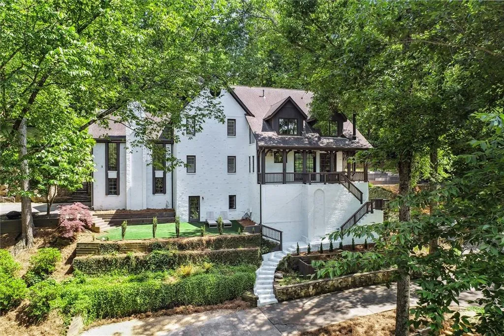 6305 River Chase Circle, Sandy Springs, Georgia 30328, 4 Bedrooms Bedrooms, ,5 BathroomsBathrooms,Residential,Sold,6305 River Chase Circle,7046267