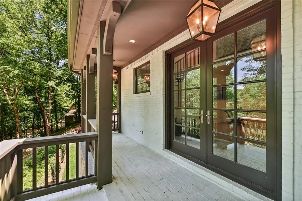6305 River Chase Circle, Sandy Springs, Georgia 30328, 4 Bedrooms Bedrooms, ,5 BathroomsBathrooms,Residential,Sold,6305 River Chase Circle,7046267