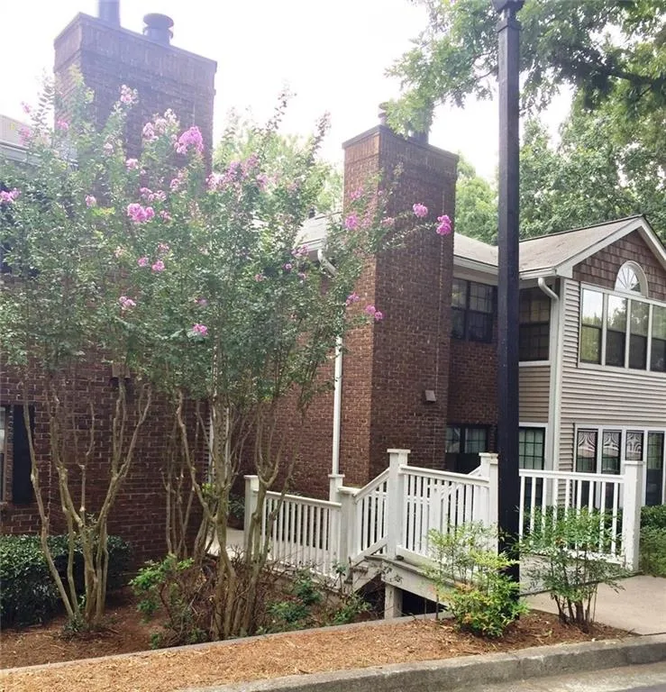 514 Barrington Hills Drive Unit 0, Sandy Springs, Georgia 30350, 2 Bedrooms Bedrooms, ,2 BathroomsBathrooms,Residential,Sold,514 Barrington Hills Drive Unit 0,5849462