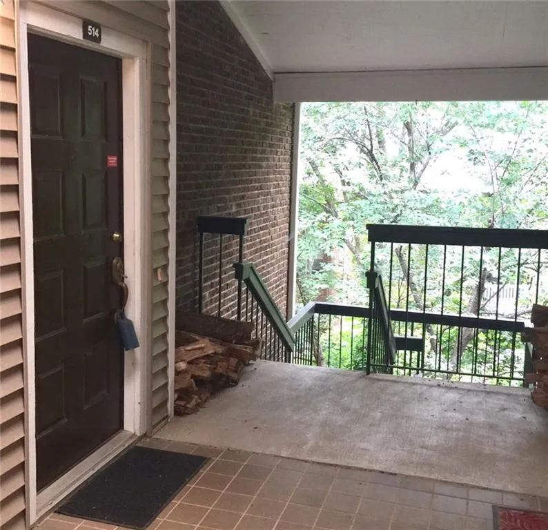 514 Barrington Hills Drive Unit 0, Sandy Springs, Georgia 30350, 2 Bedrooms Bedrooms, ,2 BathroomsBathrooms,Residential,Sold,514 Barrington Hills Drive Unit 0,5849462