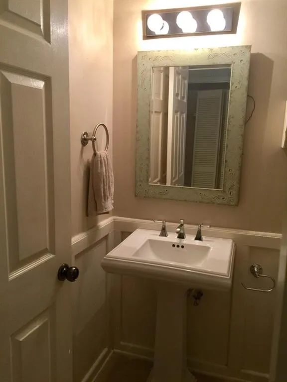 514 Barrington Hills Drive Unit 0, Sandy Springs, Georgia 30350, 2 Bedrooms Bedrooms, ,2 BathroomsBathrooms,Residential,Sold,514 Barrington Hills Drive Unit 0,5849462