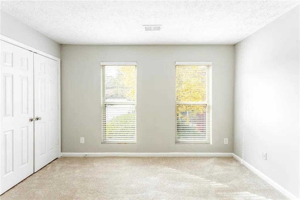 125 N River Drive Unit B, Sandy Springs, Georgia 30350, 2 Bedrooms Bedrooms, ,2 BathroomsBathrooms,Residential,Sold,125 N River Drive Unit B,6103394