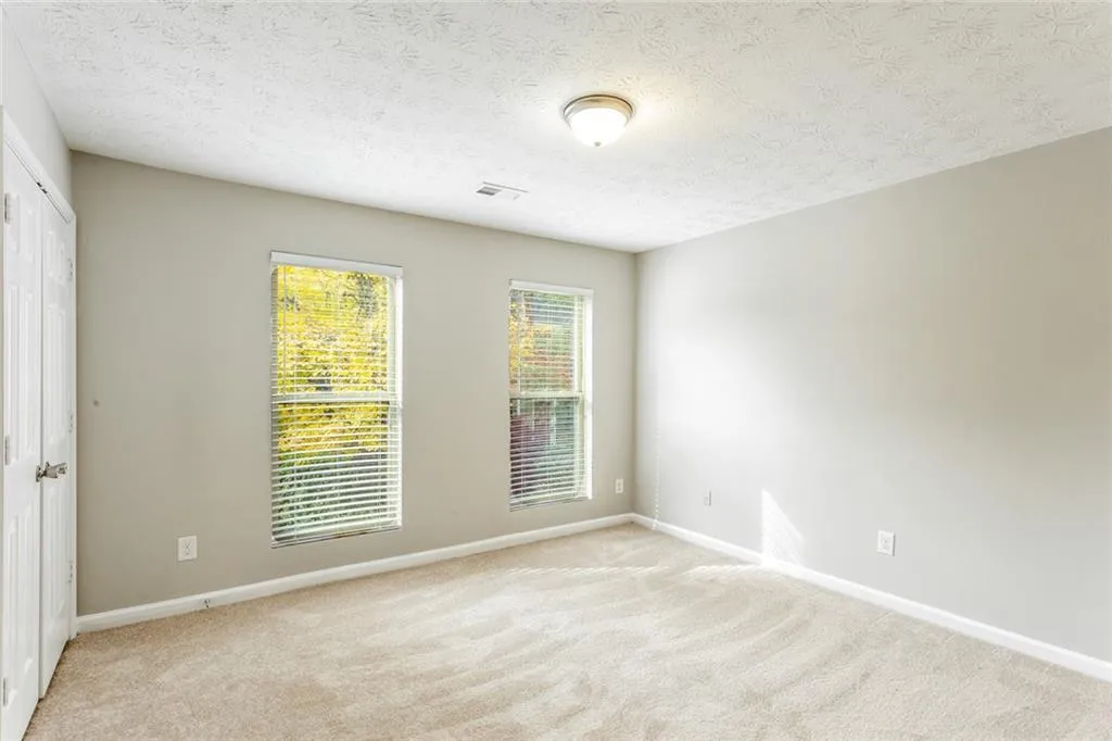 125 N River Drive Unit B, Sandy Springs, Georgia 30350, 2 Bedrooms Bedrooms, ,2 BathroomsBathrooms,Residential,Sold,125 N River Drive Unit B,6103394