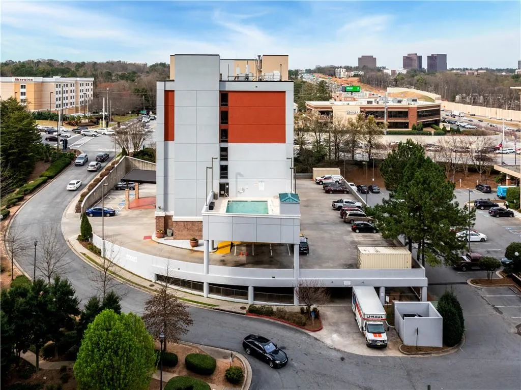 795 Hammond Drive Unit 801, Atlanta, Georgia 30328, 2 Bedrooms Bedrooms, ,1 BathroomBathrooms,Residential,Sold,795 Hammond Drive Unit 801,6523278