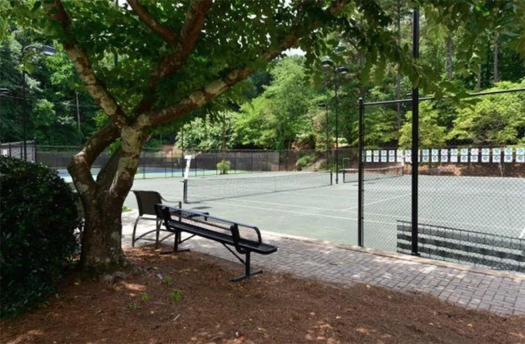 890 Edgewater Trail, Sandy Springs, Georgia 30328, 4 Bedrooms Bedrooms, ,3 BathroomsBathrooms,Residential,Sold,890 Edgewater Trail,7044438