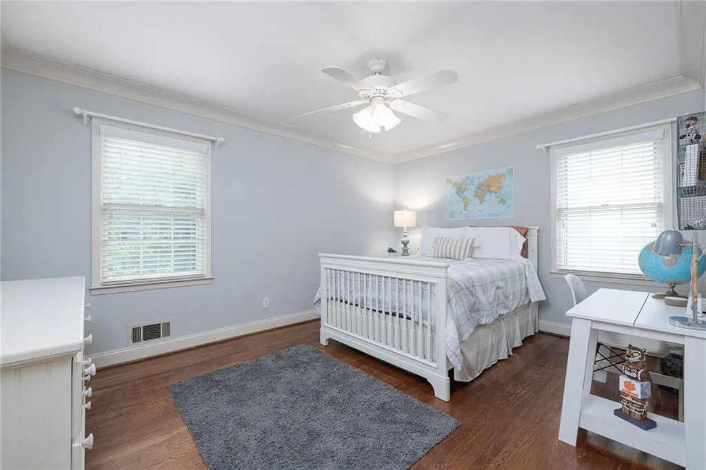 890 Edgewater Trail, Sandy Springs, Georgia 30328, 4 Bedrooms Bedrooms, ,3 BathroomsBathrooms,Residential,Sold,890 Edgewater Trail,7044438