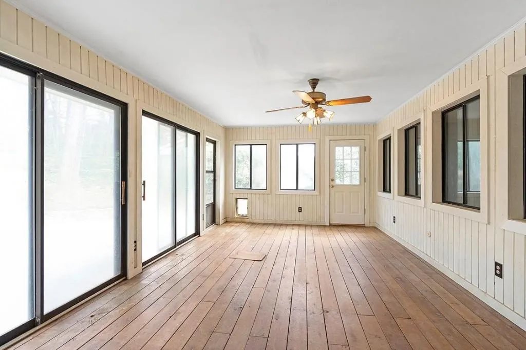 24 Brandon Ridge Drive, Sandy Springs, Georgia 30328, 4 Bedrooms Bedrooms, ,2 BathroomsBathrooms,Residential,Sold,24 Brandon Ridge Drive,7024082