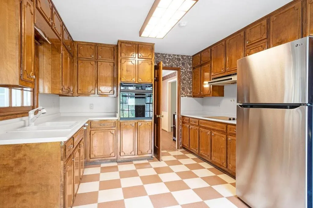 24 Brandon Ridge Drive, Sandy Springs, Georgia 30328, 4 Bedrooms Bedrooms, ,2 BathroomsBathrooms,Residential,Sold,24 Brandon Ridge Drive,7024082