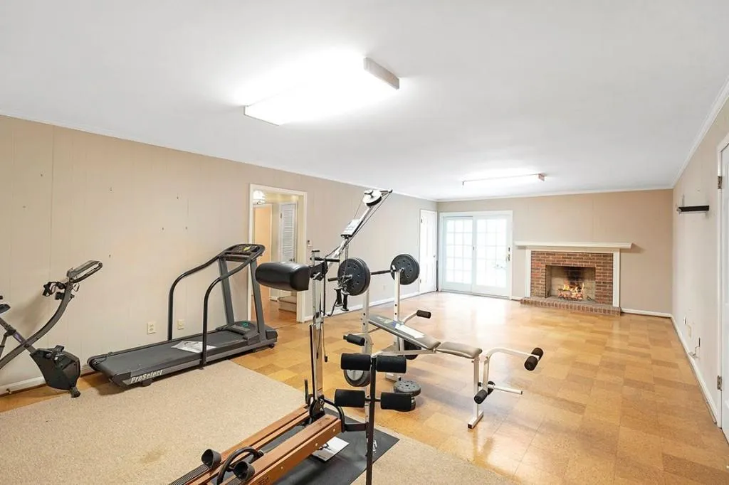 24 Brandon Ridge Drive, Sandy Springs, Georgia 30328, 4 Bedrooms Bedrooms, ,2 BathroomsBathrooms,Residential,Sold,24 Brandon Ridge Drive,7024082