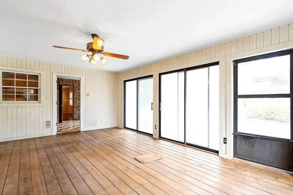 24 Brandon Ridge Drive, Sandy Springs, Georgia 30328, 4 Bedrooms Bedrooms, ,2 BathroomsBathrooms,Residential,Sold,24 Brandon Ridge Drive,7024082